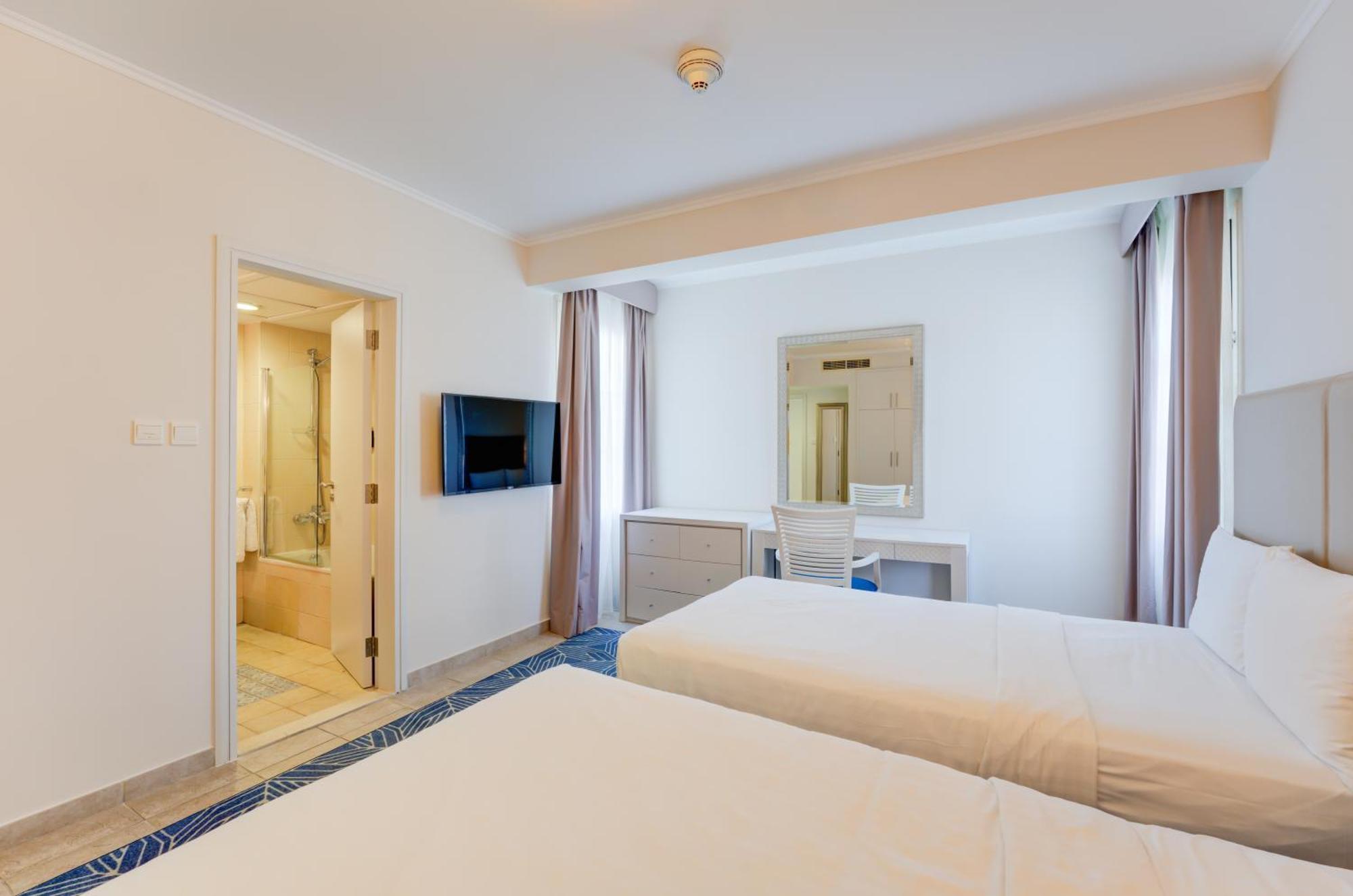 Millennium Lakeview Residence Formerly Copthorne Lakeview Executive Apartments Dubai Exterior foto